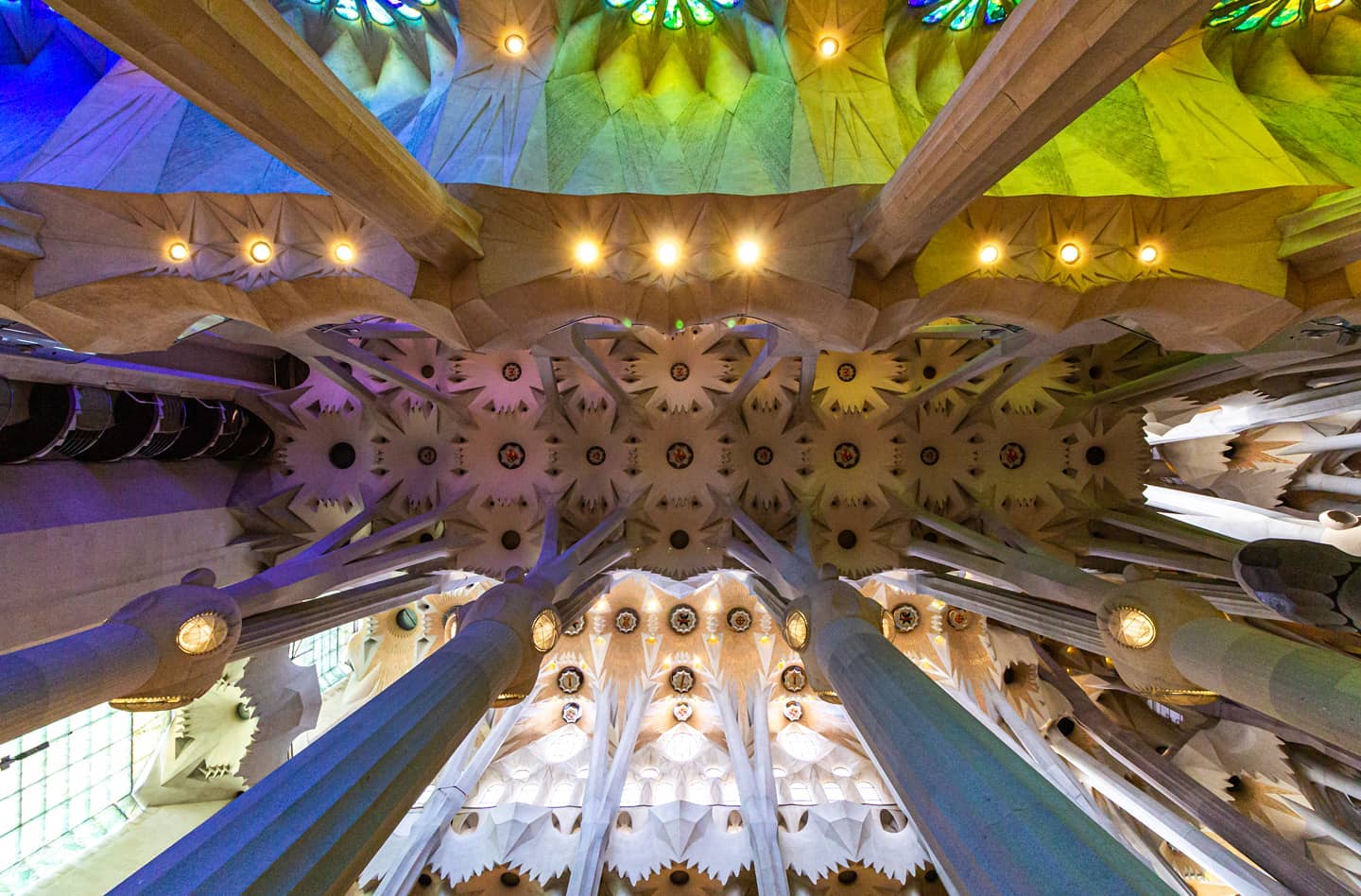 La Sagrada familia
#bcn #barcelona #catalunya #catalunyaexperience #travel #sagradafamilia #color #canon #60d #canon60d #espectacular #turismecatalunya #instagood #lasagradafamilia #basilicasagradafamilia #gaudi #antonigaudi #architecture #oldarchitecture #cultura