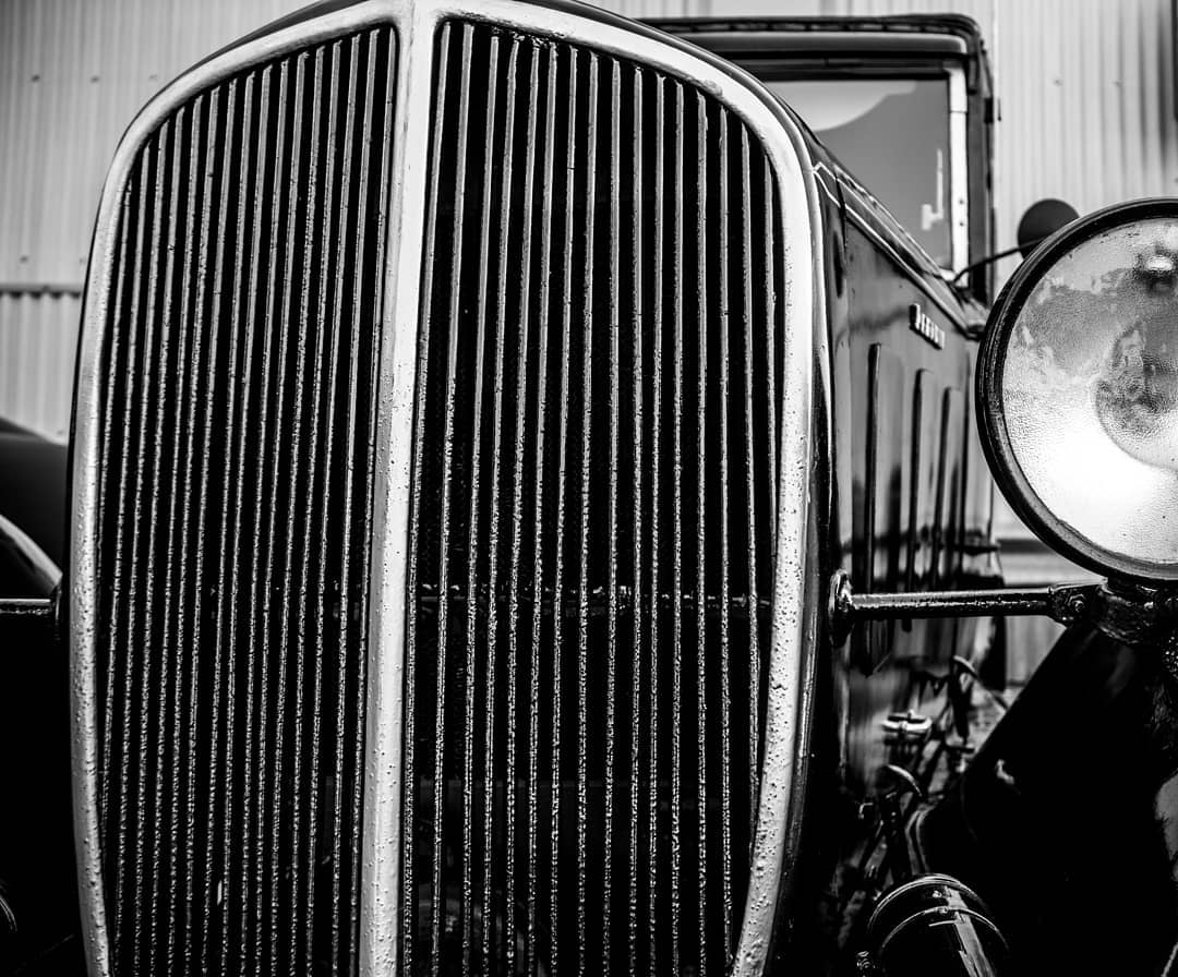 Renault Reinastella 1932
#coche #cotxe #car #renault #renaultreinastella #reinastella #blancoynegro #blancinegre #blackandwhite #bw #malgratdemar #1932 #30 #photooftheday #photographer #picoftheday #photography #canon #canon60d #60d #18mm